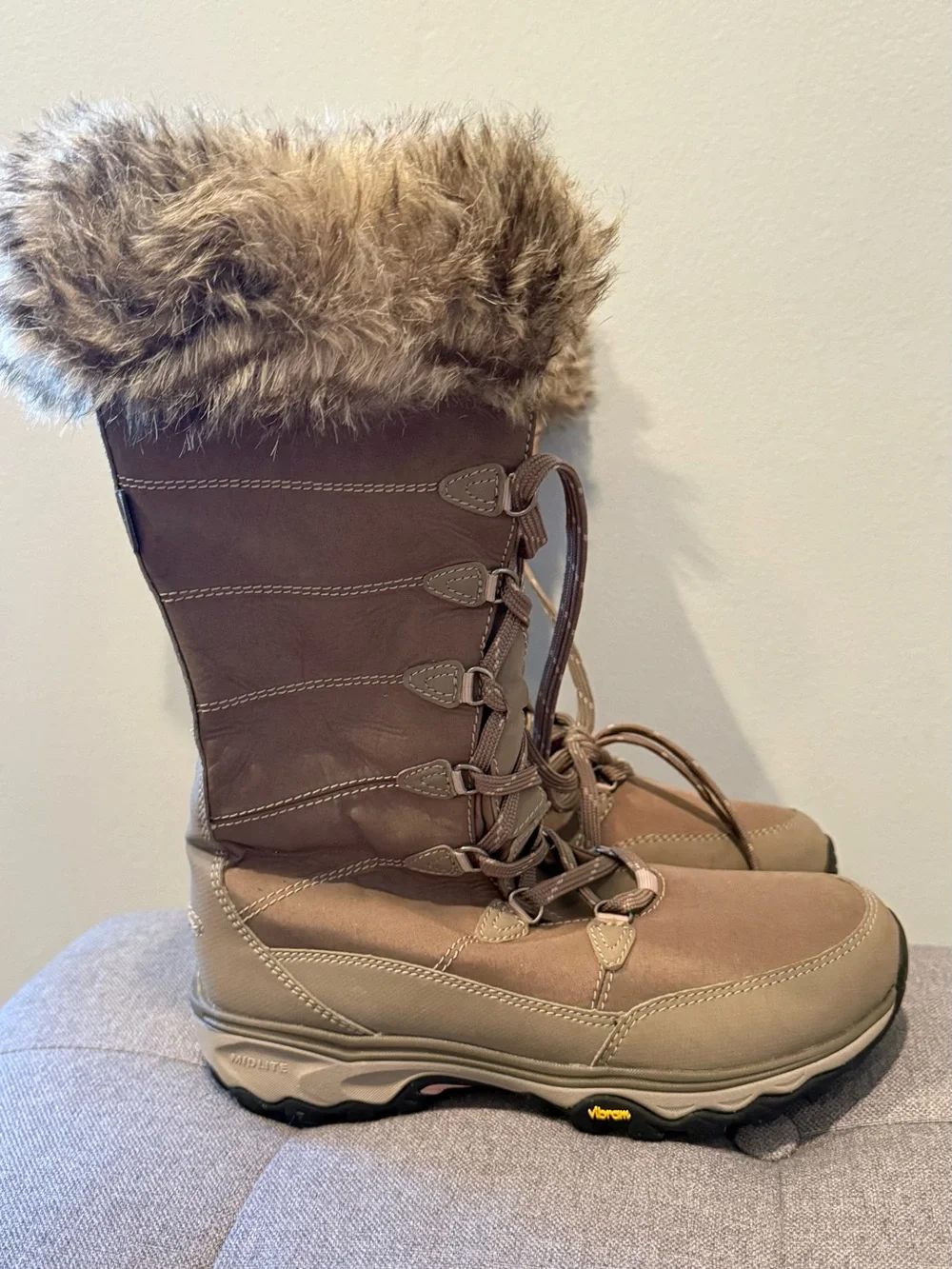 EDDIE BAUER Women’s Solstice 2.0 Winter Boots – Brown Suede